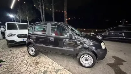 Usata Fiat Panda 4x4 69 CV (50 kW) 2005 Nero Utilitaria