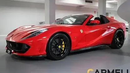 Usata Ferrari 812 799 CV (587 kW) 2021 Rosso Cabrio