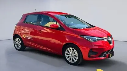 Usata Renault Zoe Zen 80 kW (109 CV) 2020 Rosso Utilitaria