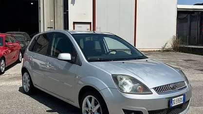 Usata Ford Fiesta 68 CV (50 kW) 2008 Utilitaria