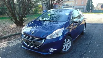Usata Peugeot 208 Allure 92 CV (67 kW) 2013 Utilitaria