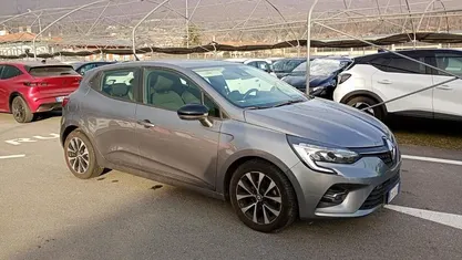 Usata Renault Clio V Equilibre 101 CV (74 kW) 2023 Utilitaria