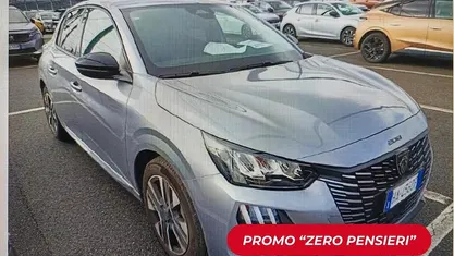 Usata Peugeot 208 Allure 101 CV (74 kW) 2025 Grigio artense met. Utilitaria