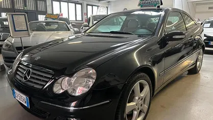 Usata Mercedes C220 Avantgarde 150 CV (110 kW) 2005 Coupé