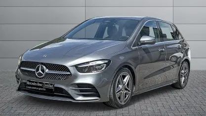 Usata Mercedes B180 Advanced Plus 116 CV (85 kW) 2023 Grigio medio metallizzato Utilitaria
