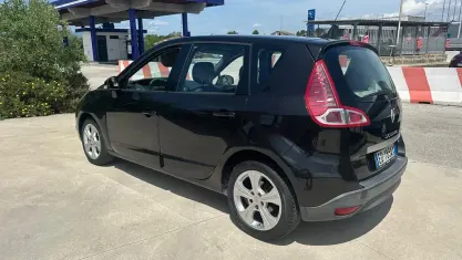 Usata Renault Scénic 130 CV (95 kW) 2010 Nero Monovolume