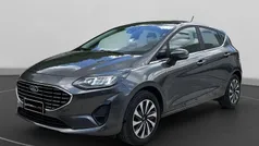 Grigio scuro met Usata 2022 Ford Fiesta Titanium Due volumi | 14.500 € (Buon prezzo)