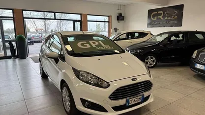 Usata Ford Fiesta 95 CV (69 kW) 2015 Berlina