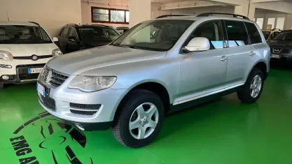 Usata VW Touareg R 174 CV (127 kW) 2007 Grigio SUV