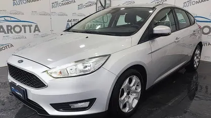 Argento Usata 2015 Ford Focus Titanium S Tre volumi | 8900 € (Buon prezzo)