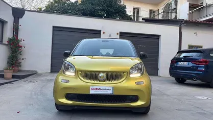 Oro Usata 2016 Smart ForTwo Coupé Prime Due volumi | 12.399 € (Buon prezzo)