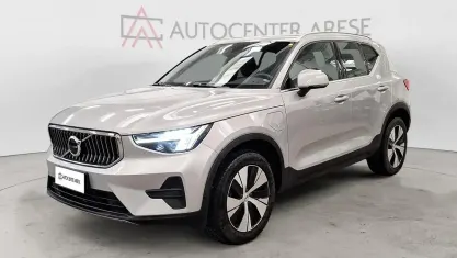 Occasion Volvo XC40 Core 179 ch (131 kW) 2023 Gris SUV