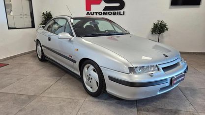 Usata Opel Calibra 204 CV (150 kW) 1993 Argento Coupé