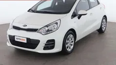 Bianco Usata 2015 Kia Rio Active Tre volumi | 7499 € (Buon prezzo)