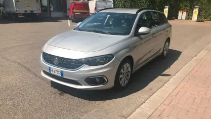Usata Fiat Tipo Lounge 95 CV (69 kW) 2017 Argento Station wagon