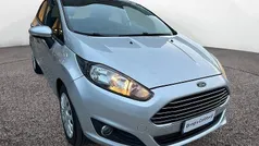 Grigio Usata 2015 Ford Fiesta Titanium Tre volumi | 9900 € (Cara)