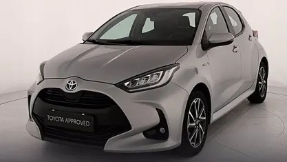 Usata Toyota Yaris Hybrid Trend 116 CV (85 kW) 2020 Argento Utilitaria
