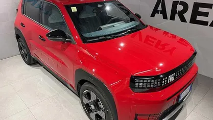 Usata Fiat Grande Panda La Prima 101 CV (74 kW) 2025 Rosso Utilitaria