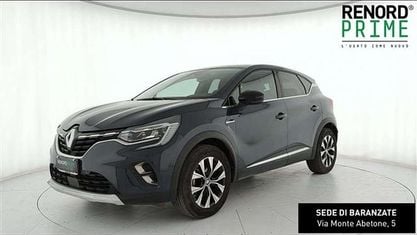 Second-hand Renault Captur Intens 101 CP (74 kW) 2023 Albastru SUV
