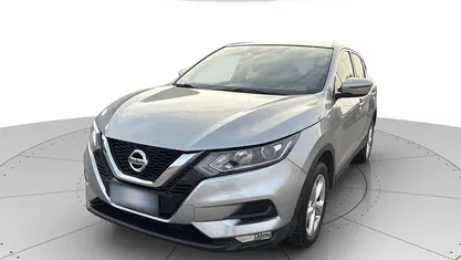 Usata Nissan Qashqai Acenta 116 CV (85 kW) 2019 Argento SUV