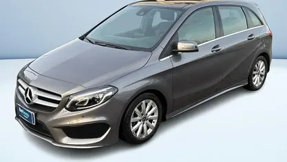 Usata Mercedes B200 Premium 136 CV (100 kW) 2018 Grigio Monovolume