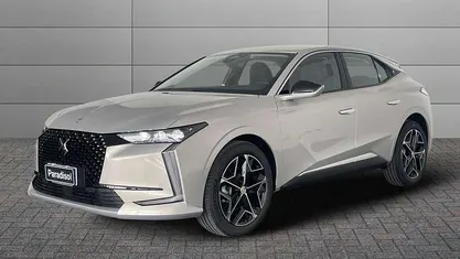 Usata 2025 DS Automobiles DS4 Tre volumi | 40.900 €