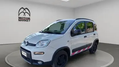 Usata Fiat Panda 4x4 S 95 CV (69 kW) 2018 Bianco Utilitaria