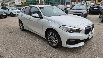 Usata BMW 116 Advantage 116 CV (85 kW) 2021 Bianco Utilitaria