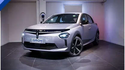 Grigio Nuova 2025 Lancia Ypsilon Due volumi | 16.470 € (Buon prezzo)