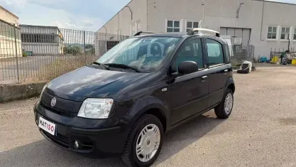 Usata Fiat Panda Dynamic 77 CV (56 kW) 2011 Bluazzurro Utilitaria