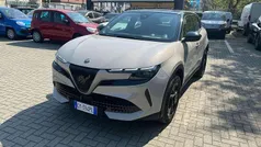 Avorio / tetto nero Nuova 2025 Alfa Romeo Junior SUV | 28.590 € (Buon prezzo)