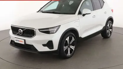 Usata Volvo XC40 Core 211 CV (155 kW) 2022 Bianco SUV