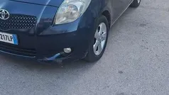 Blu/azzurro Usata 2006 Toyota Yaris Sol Tre volumi | 1500 € (Buon prezzo)