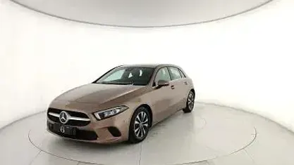 Usata Mercedes A180 Premium 136 CV (100 kW) 2020 Nero Berlina
