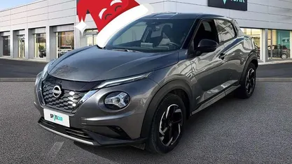 Grigio Usata 2024 Nissan Juke N-Connecta SUV | 21.950 € (Ottimo prezzo)