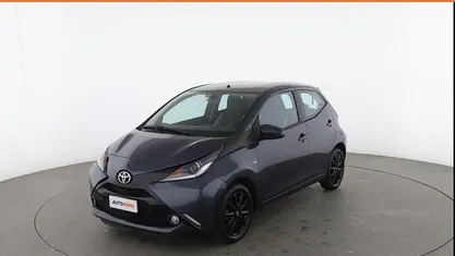 Usata Toyota Aygo X-play 70 CV (51 kW) 2017 Grigio Utilitaria