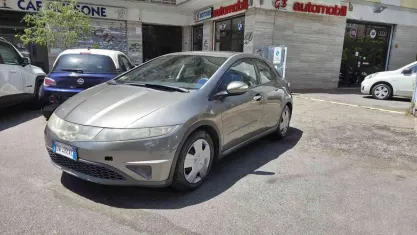 Usata Honda Civic Elegance 83 CV (61 kW) 2009 Grigio Berlina