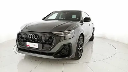 Usata Audi Q8 S-Line 286 CV (210 kW) 2025 Grigio SUV