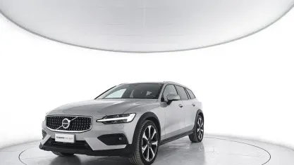 Usata Volvo V60 CC Plus 197 CV (144 kW) 2023 Grigio Station wagon