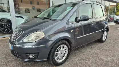 Usata Lancia Musa 90 CV (66 kW) 2010 Grigio Monovolume