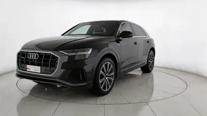 Usata Audi Q8 Sport 231 CV (169 kW) 2022 Nero mythos metallizzato SUV