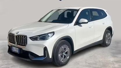 Käytetty BMW iX1 Comfort Edition 279 kW (380 HP) 2024 Valkoinen Katumaasturi