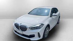 Alpin white pastello Usata 2023 BMW 118 M Sport Due volumi | 28.000 € (Ottimo prezzo)
