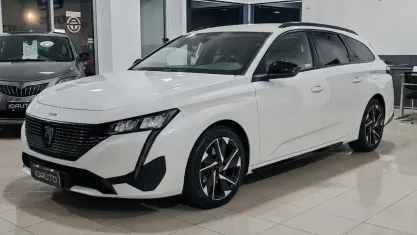 Gebraucht Peugeot 308 Allure 131 PS (96 kW) 2022 Weiß Kombi