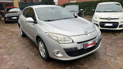 Usata Renault Mégane Luxe 131 CV (96 kW) 2010 Grigio Berlina