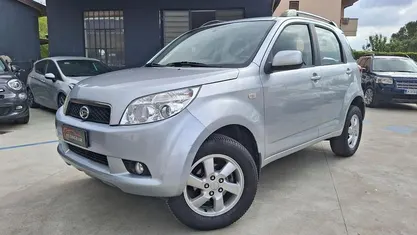 Usata Daihatsu Terios 105 CV (77 kW) 2008 Argento SUV