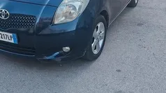 Blu/azzurro Usata 2006 Toyota Yaris Sol Tre volumi | 1500 € (Buon prezzo)