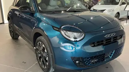 Nuova Fiat 600 100 CV (73 kW) 2026 Blu SUV