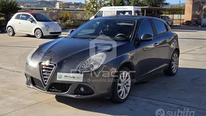 Usata 2011 Alfa Romeo Giulietta Exclusive Due volumi | 4300 € (Super prezzo)
