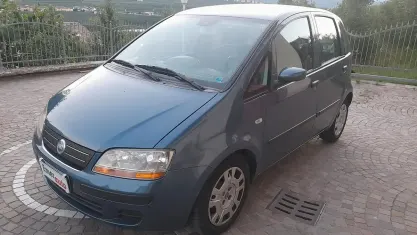 Usata Fiat Idea Active 69 CV (50 kW) 2005 Bluazzurro Monovolume